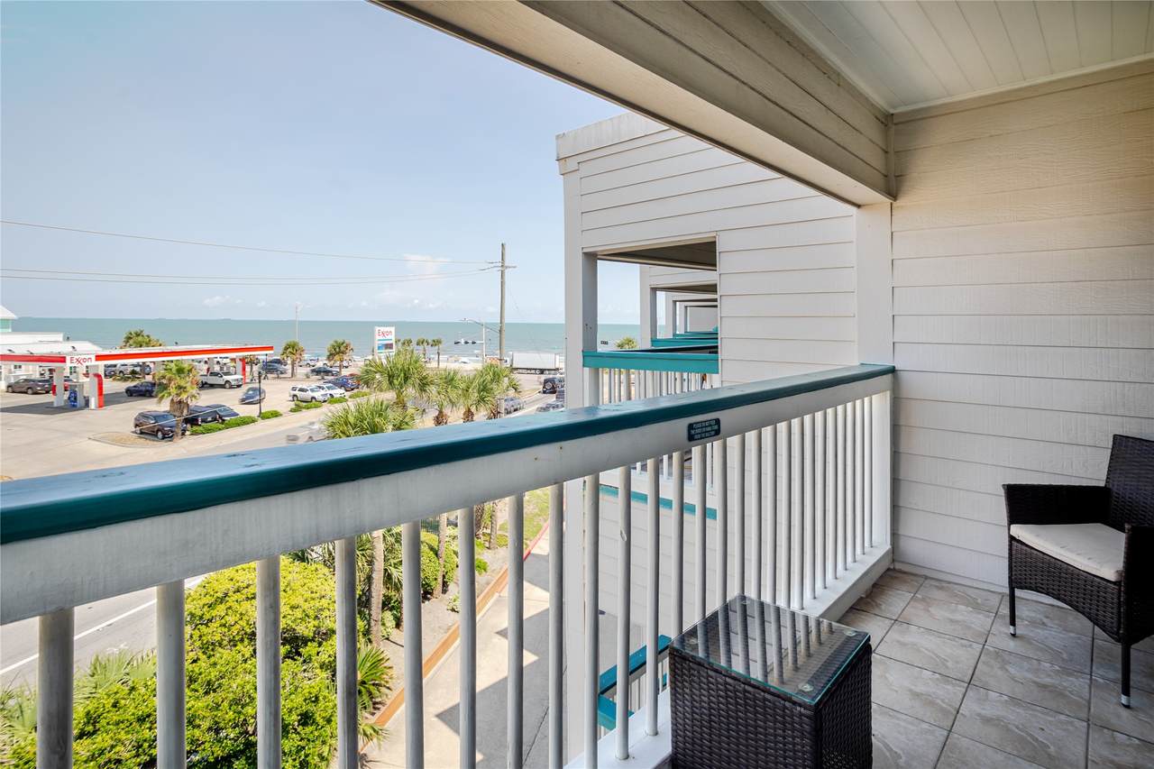 6102 Seawall Boulevard - Photo 1
