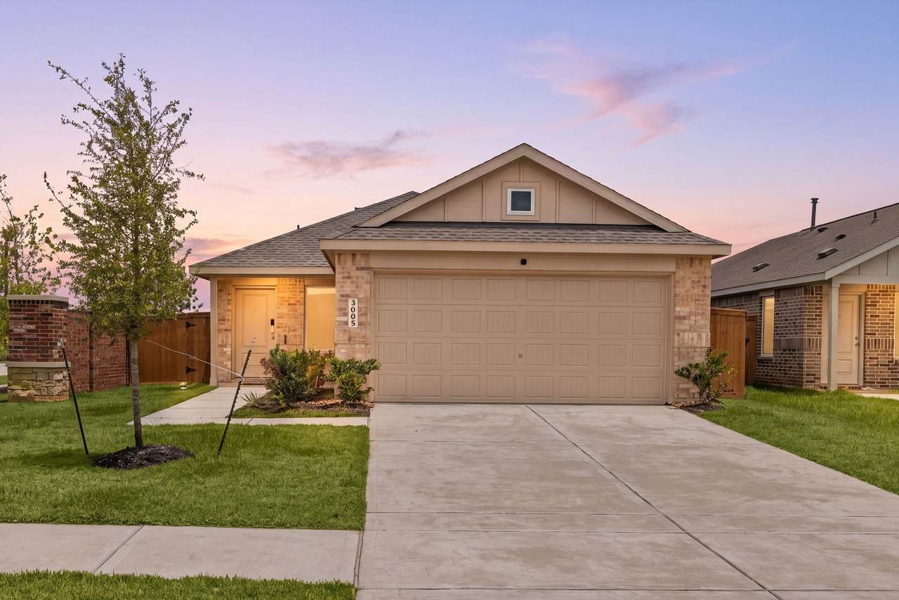 3005 Majestic Sunrise Drive - Photo 1