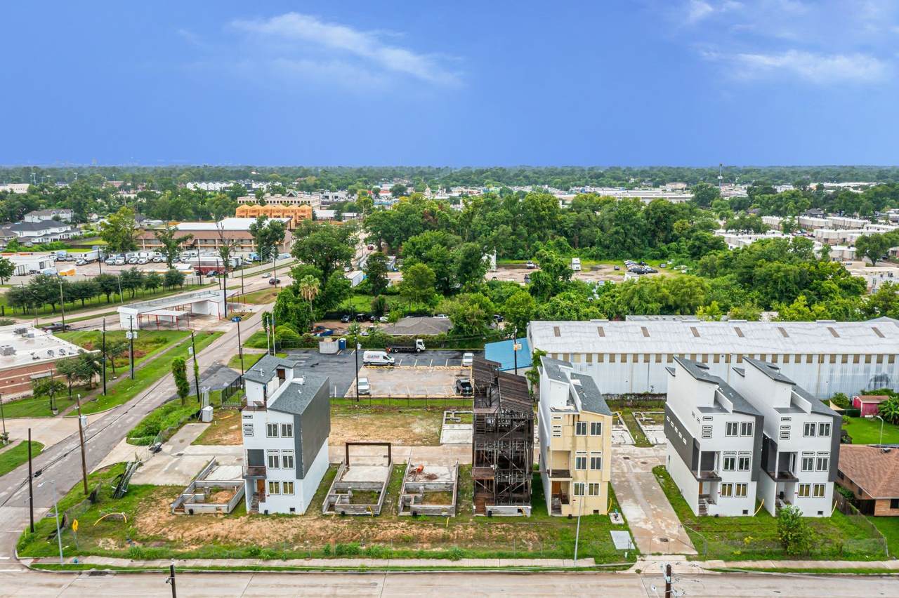 302 Hamilton Street - Photo 1