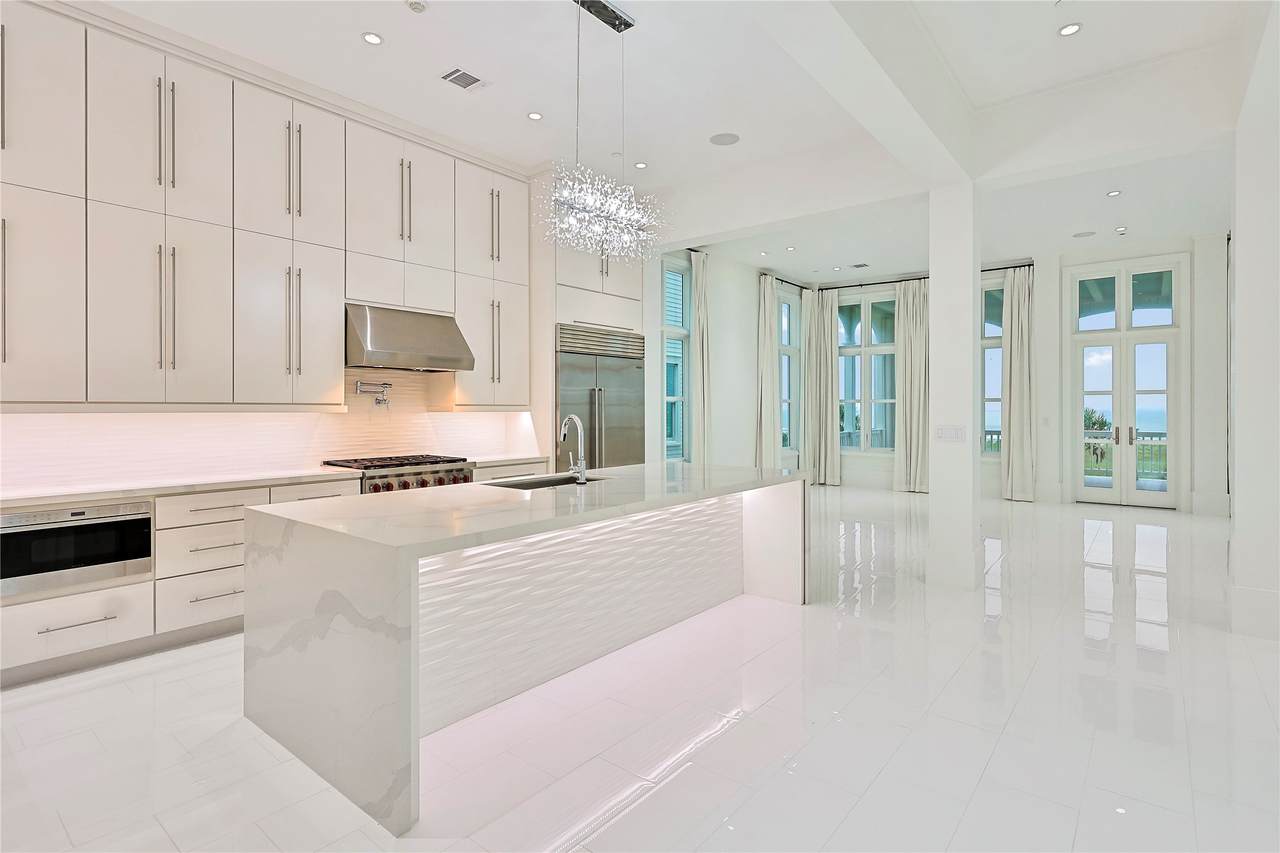 2425 Seaside Drive - Photo 1