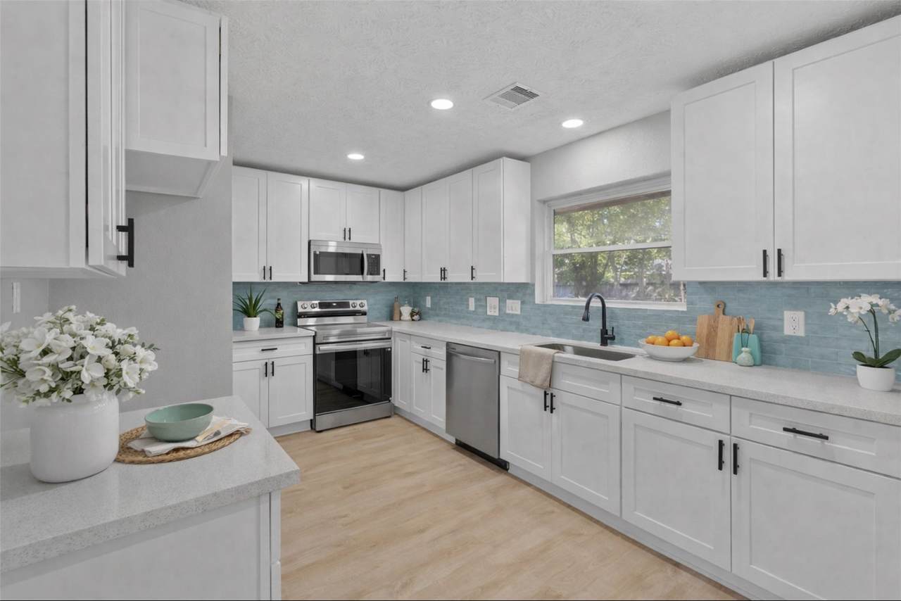 5531 Elm Tree Drive - Photo 1