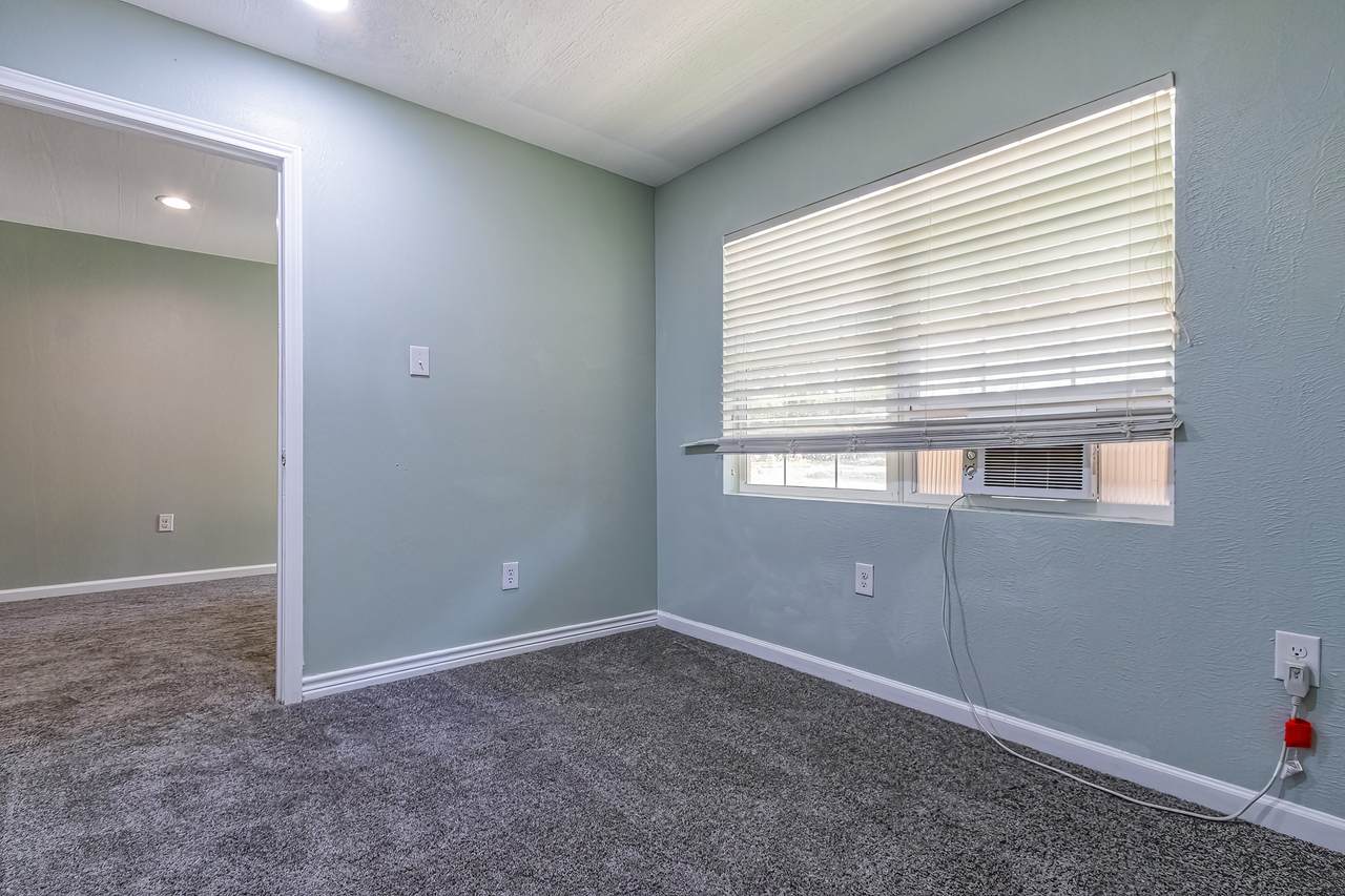 229 Bishop - Photo 1