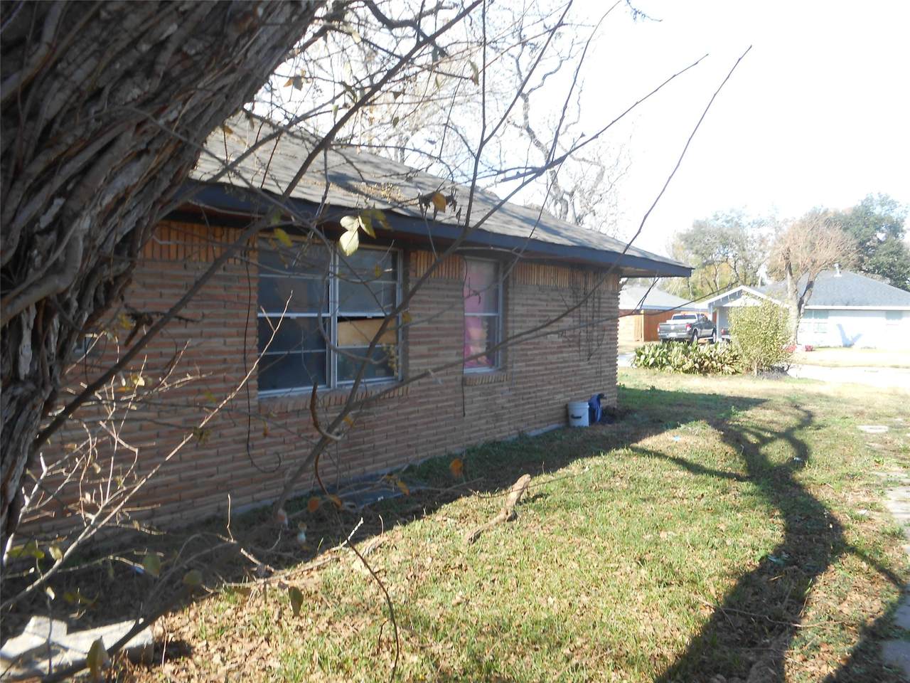 2711 Knotty Oaks Trl Key - Photo 1