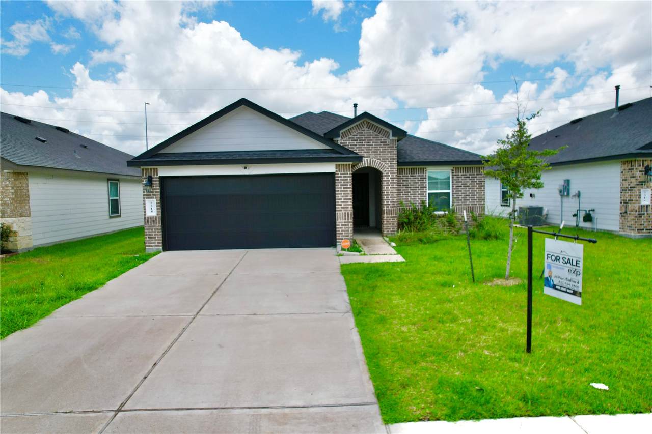7518 Cynomys Court - Photo 1