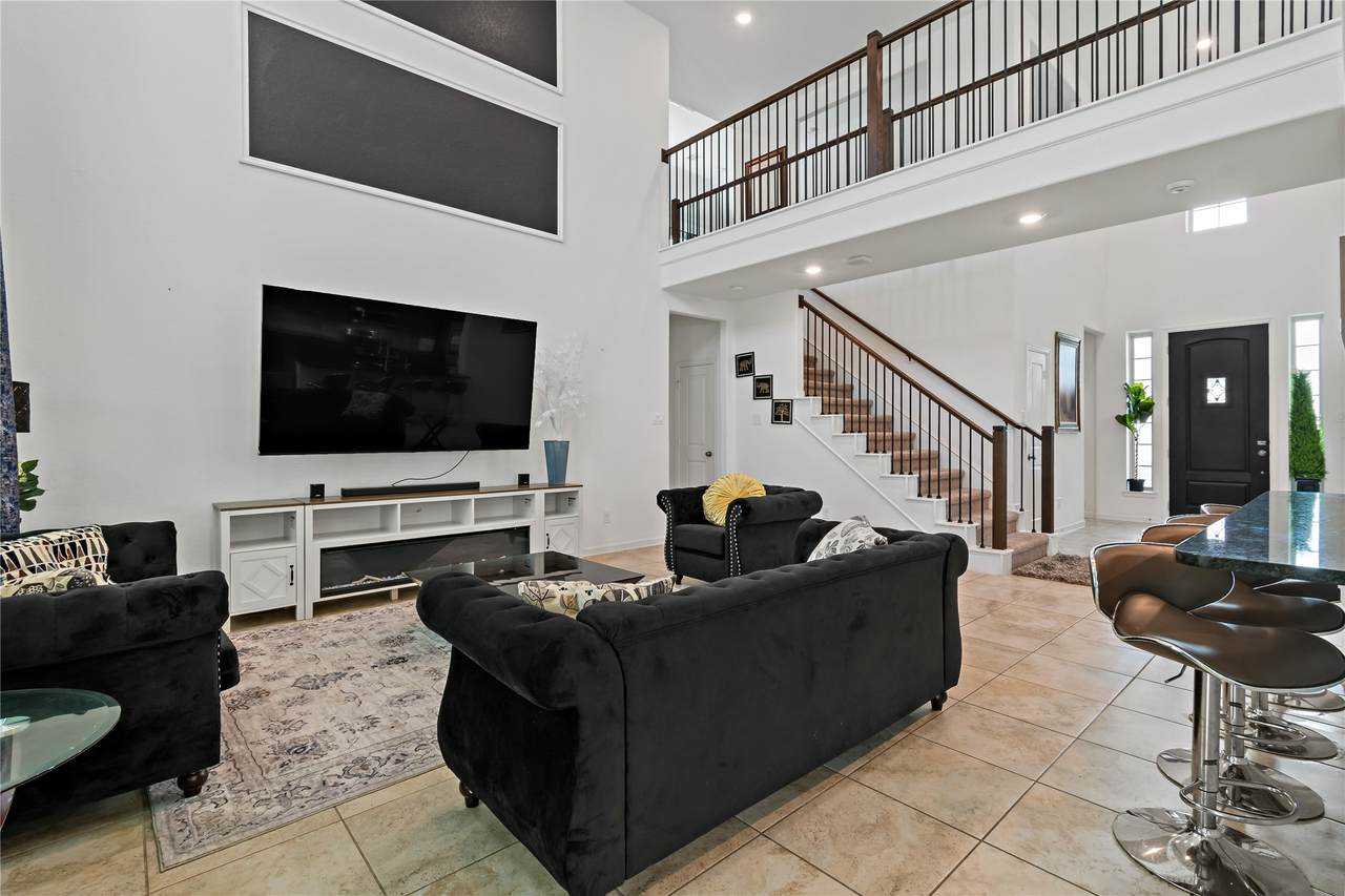 14010 Hartford Heights Way - Photo 1