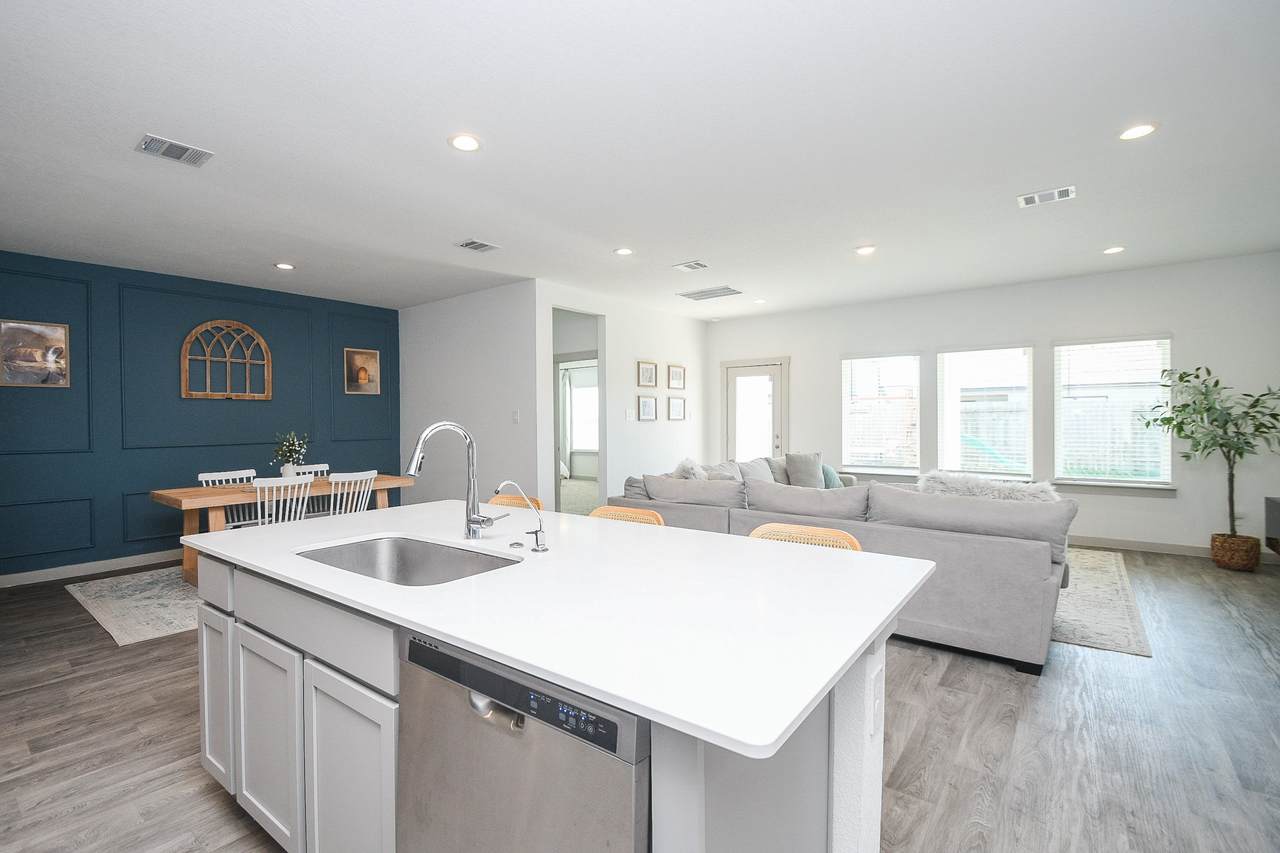 210 Dusty Bridle Lane - Photo 1