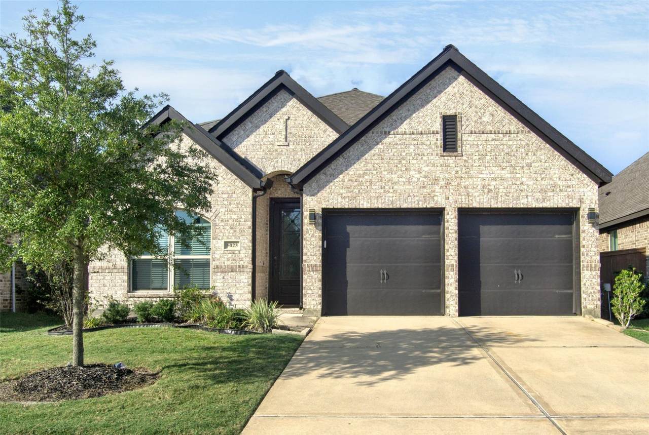 5023 Eliot Place - Photo 1