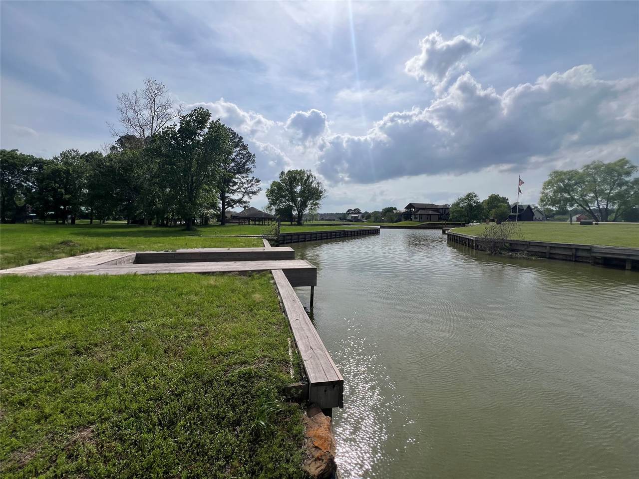 160 Wildwood Lake Drive - Photo 1