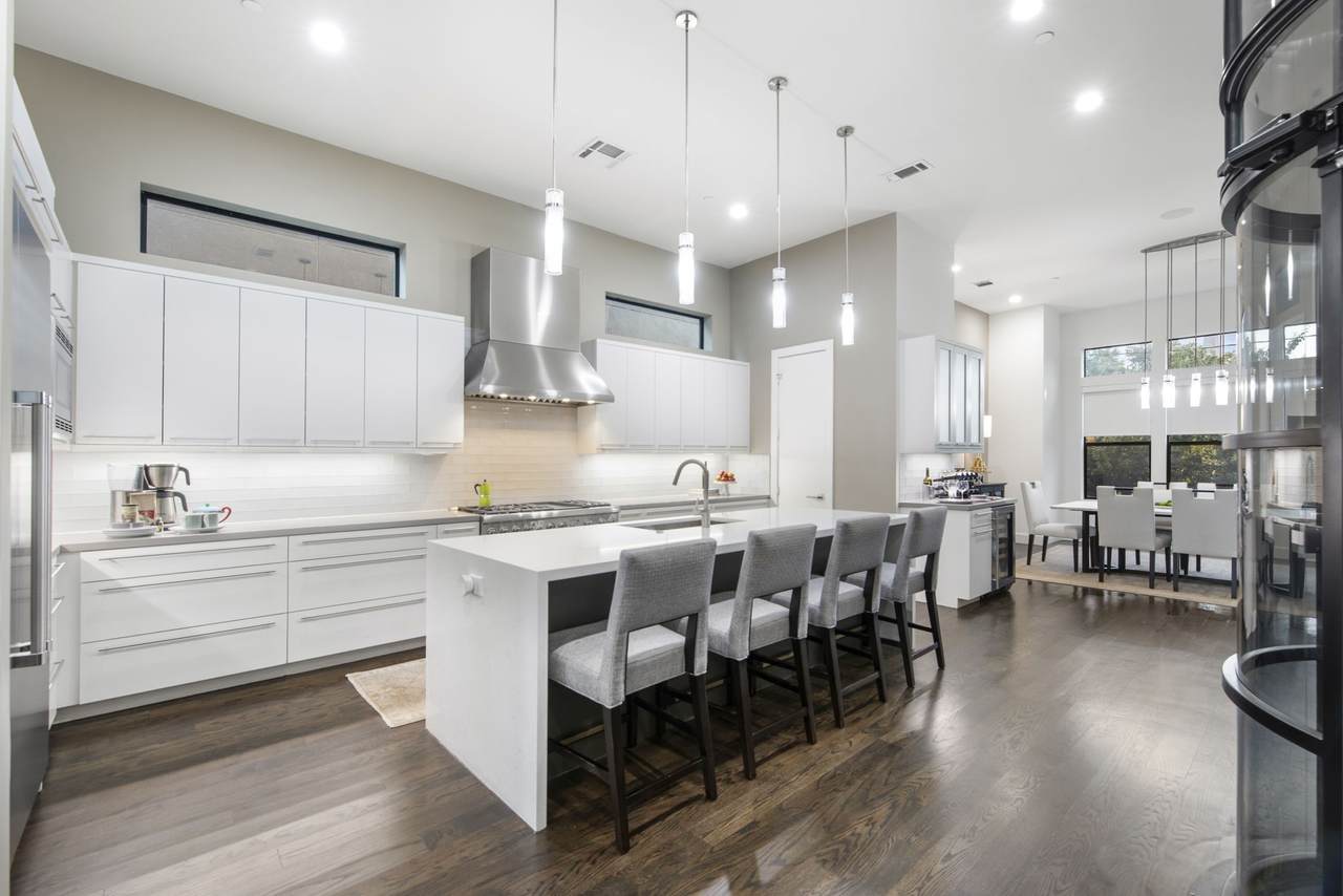 205 Portland Street - Photo 1