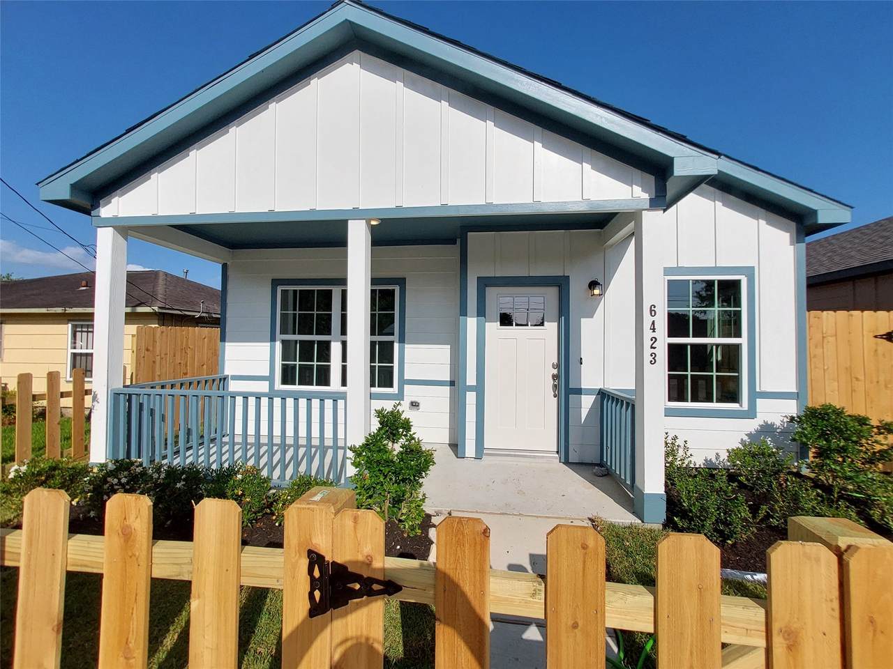 6423 Paris Street - Photo 1