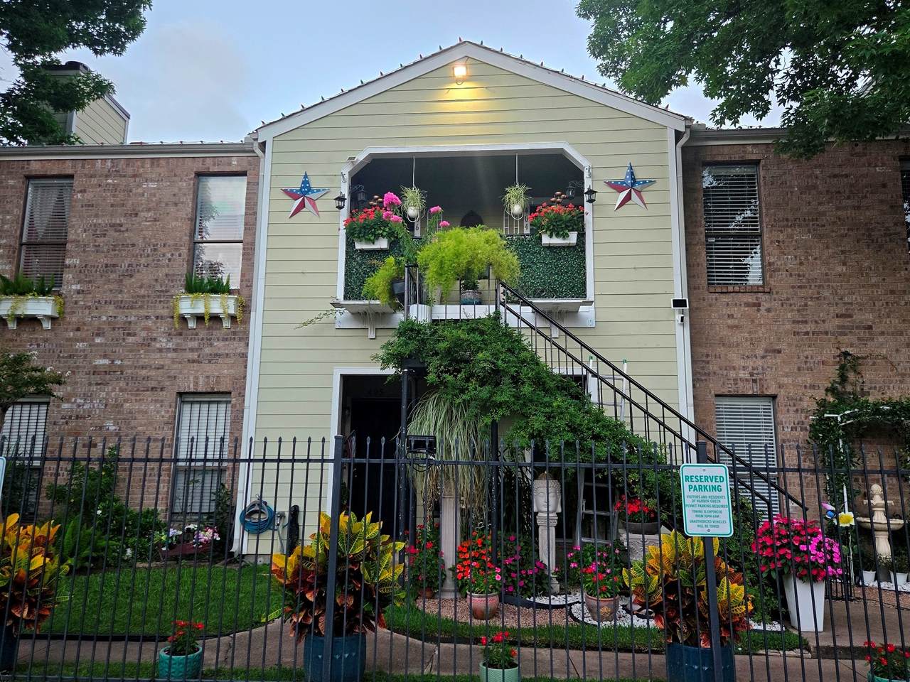 6602 Harbor Town Drive - Photo 1