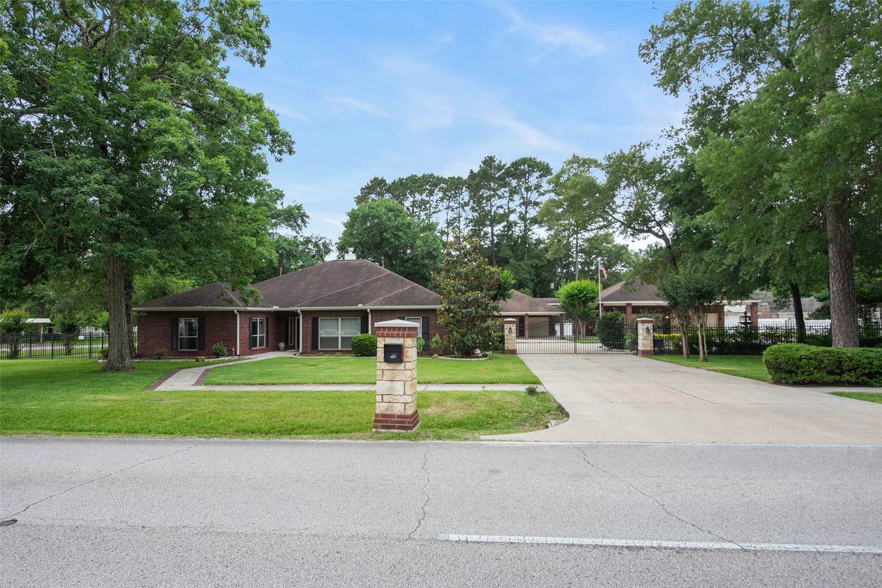700 Carriage Hills Boulevard - Photo 1