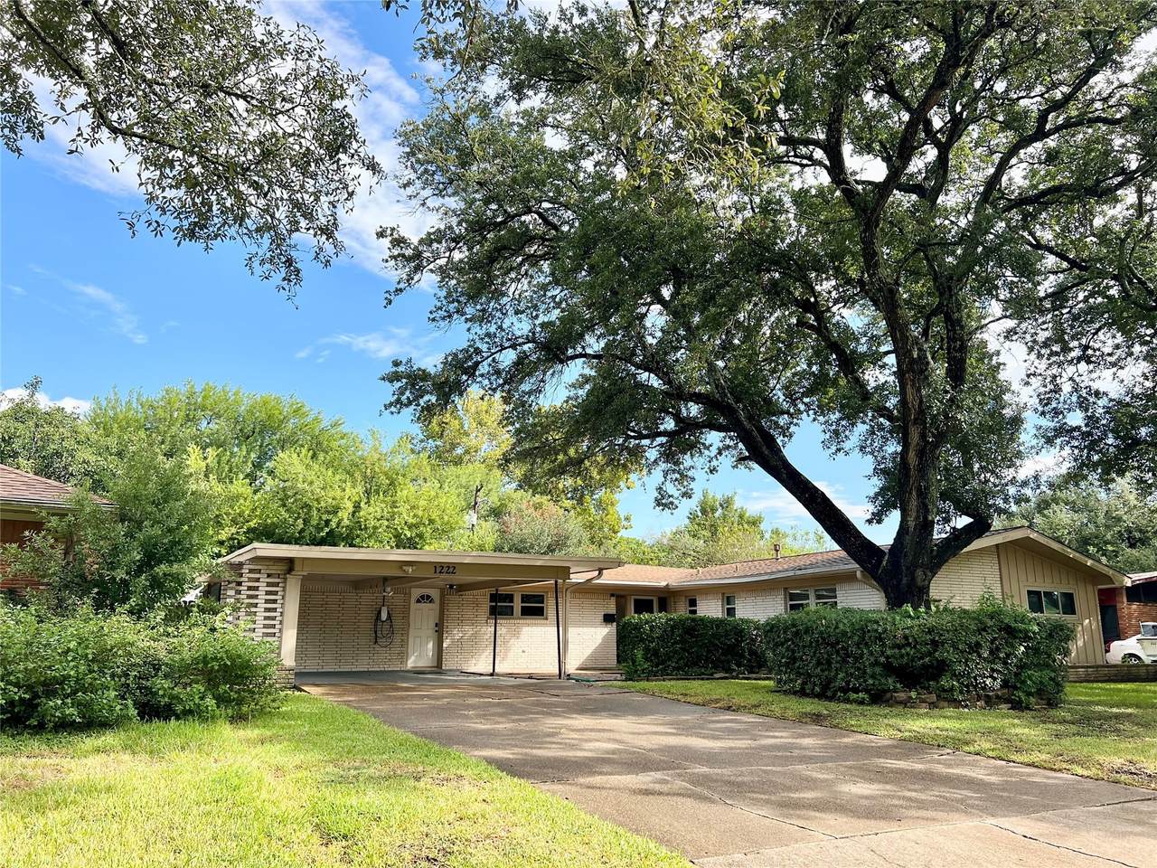 1222 Sunset Lane - Photo 1