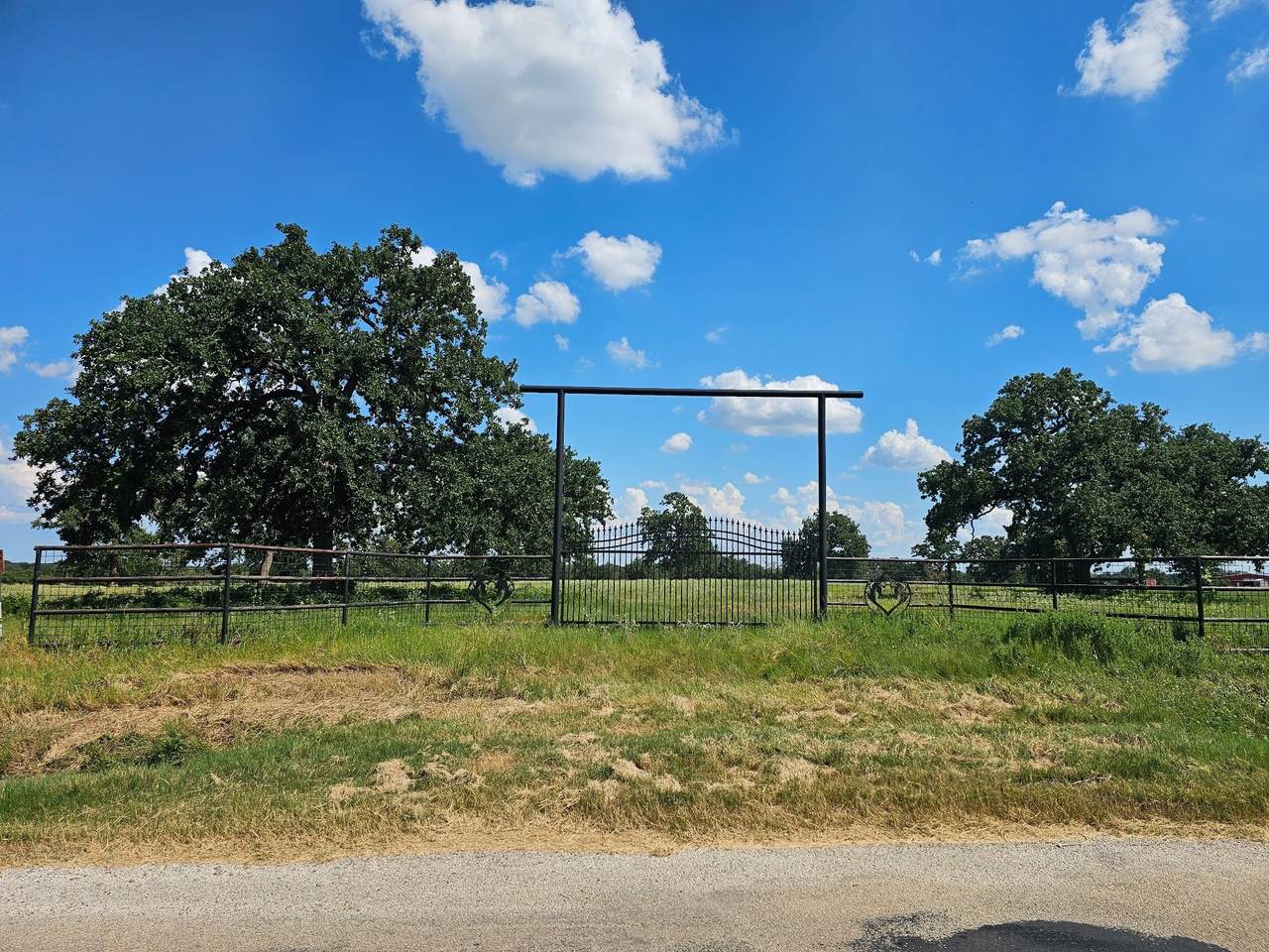 8234 County Road 201 - Photo 1