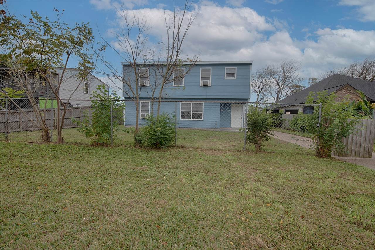 1211 1st Avenue - Photo 1