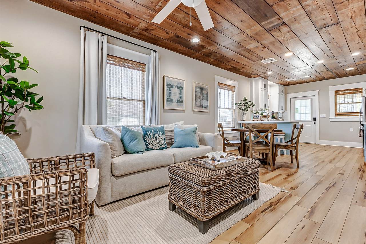 1602 40th Street - Photo 1