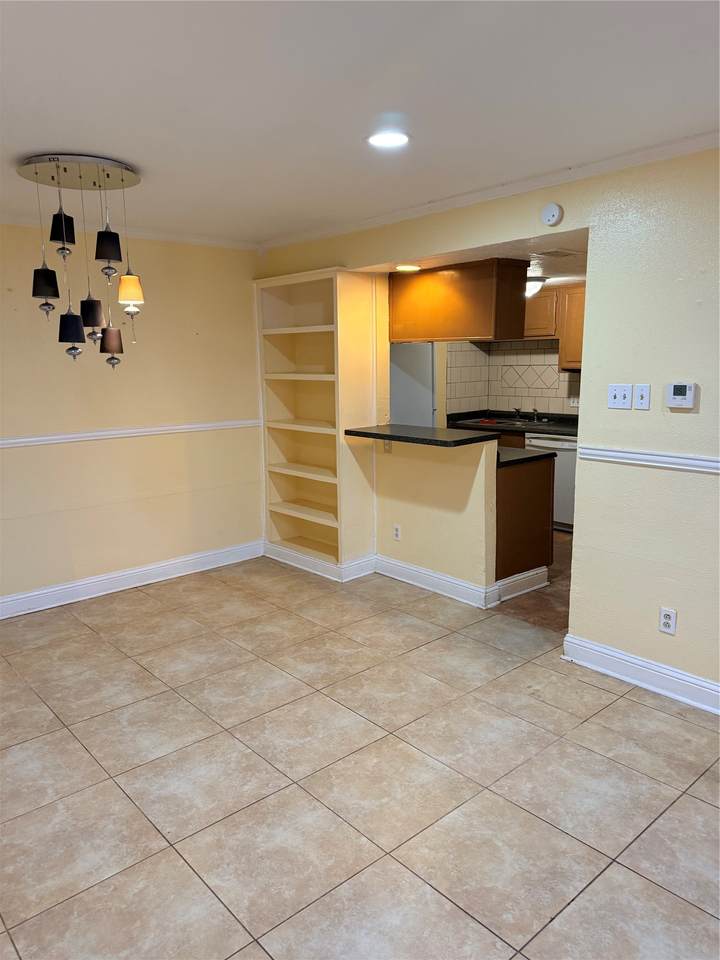 7047 Bissonnet Street - Photo 1