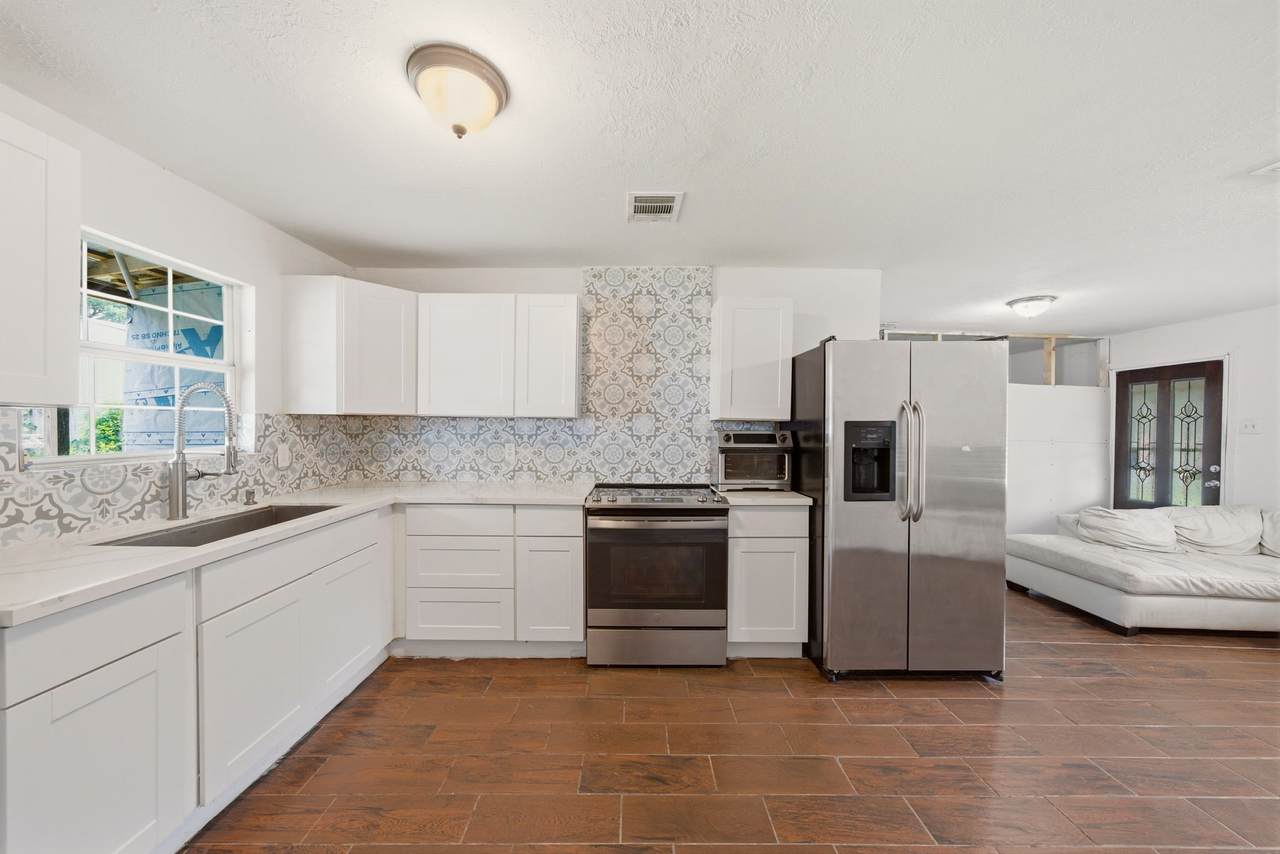 7511 Arnim Street - Photo 1