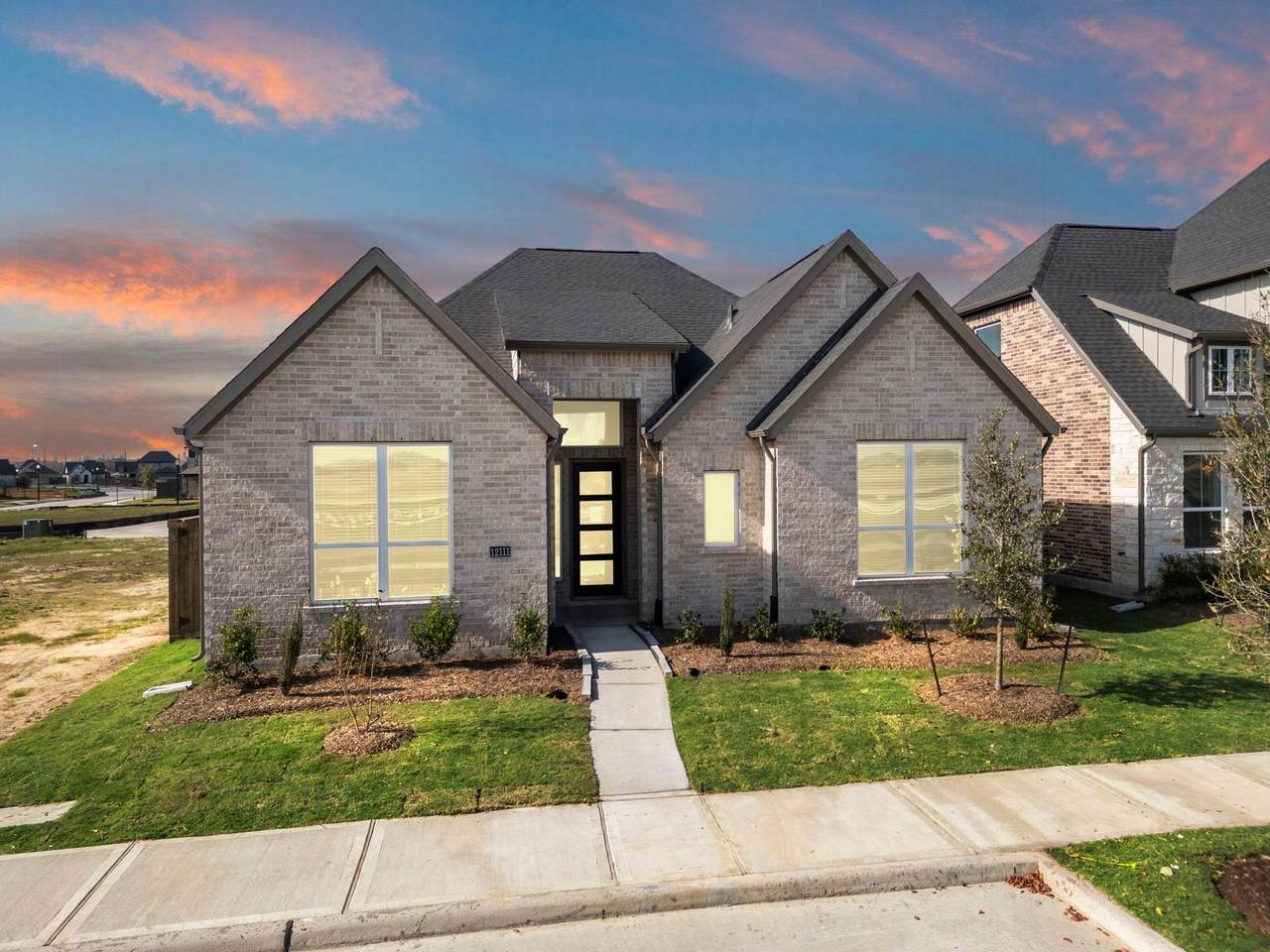 12111 Canal View Boulevard - Photo 1