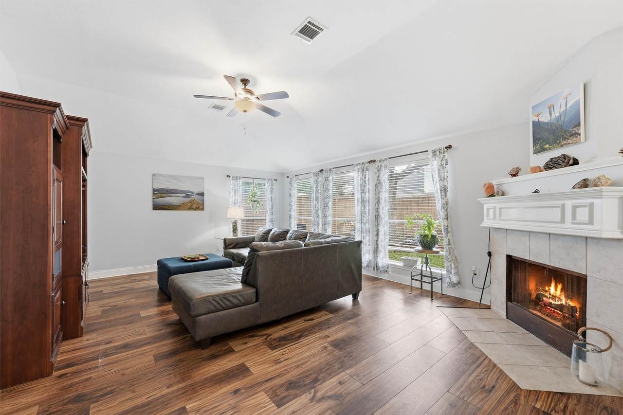 1433 Cottage Cove Court - Photo 1