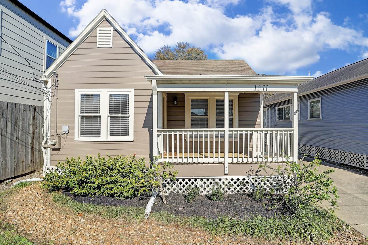 1011 23rd Street - Photo 1