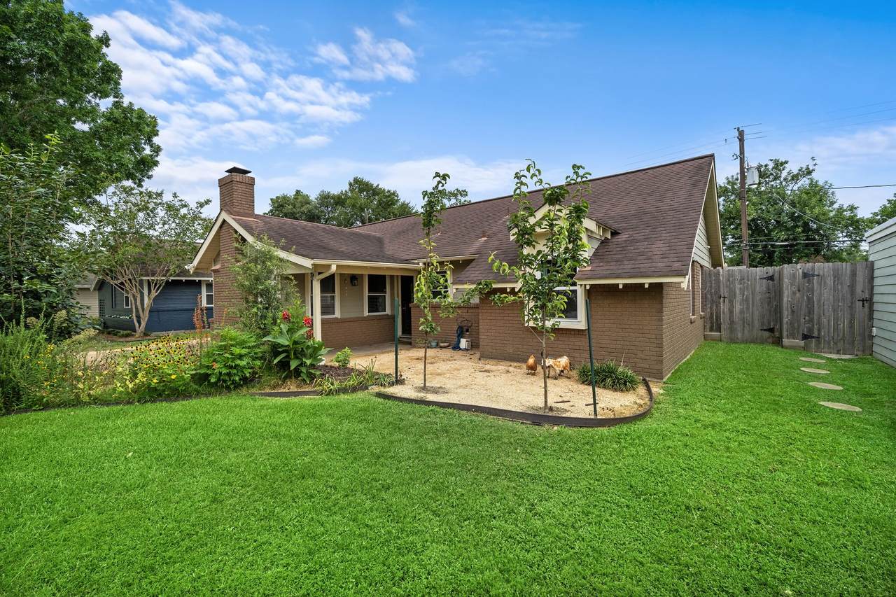 4922 Nina Lee Lane - Photo 1