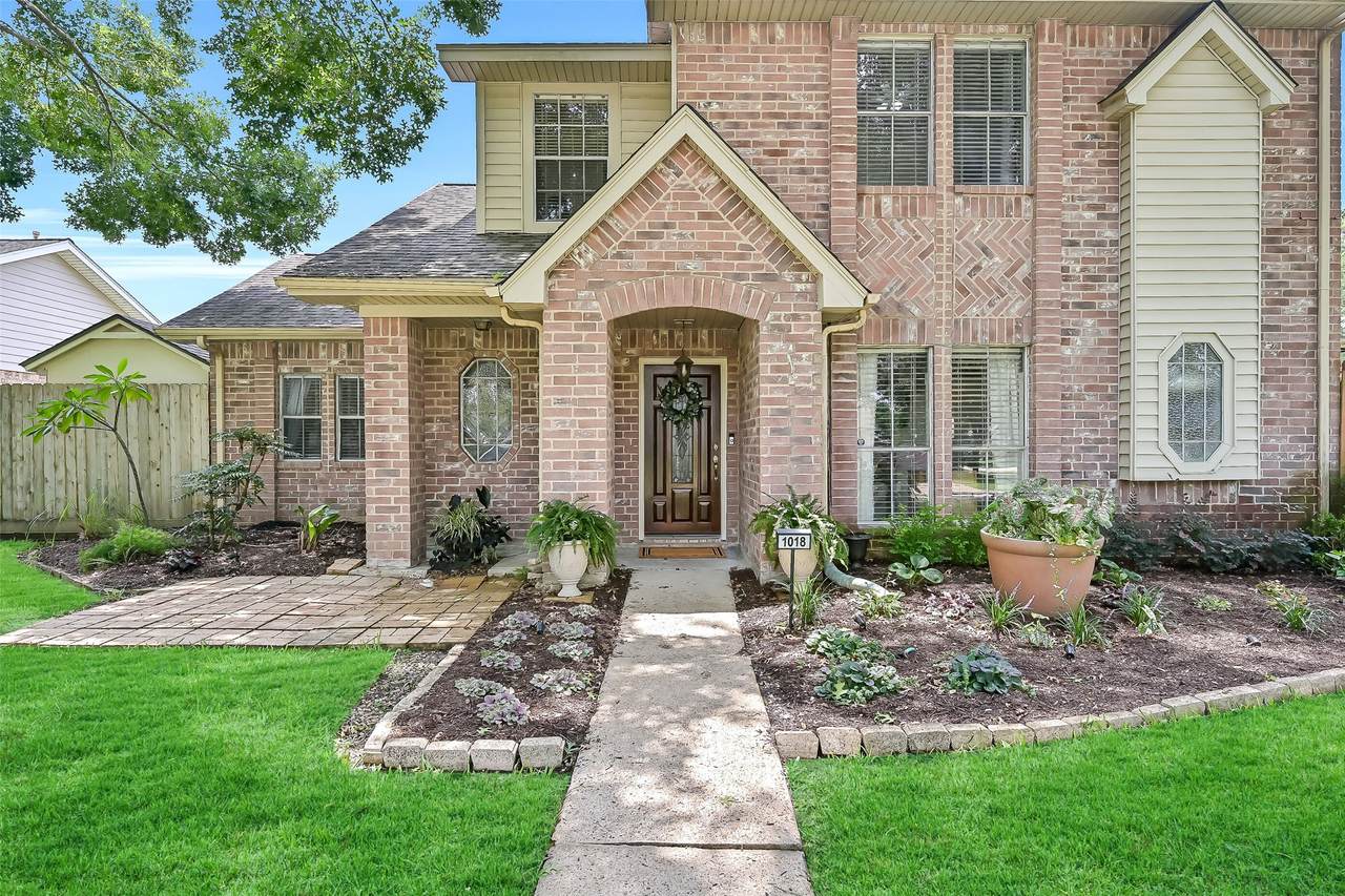 1018 Londonderry Avenue - Photo 1