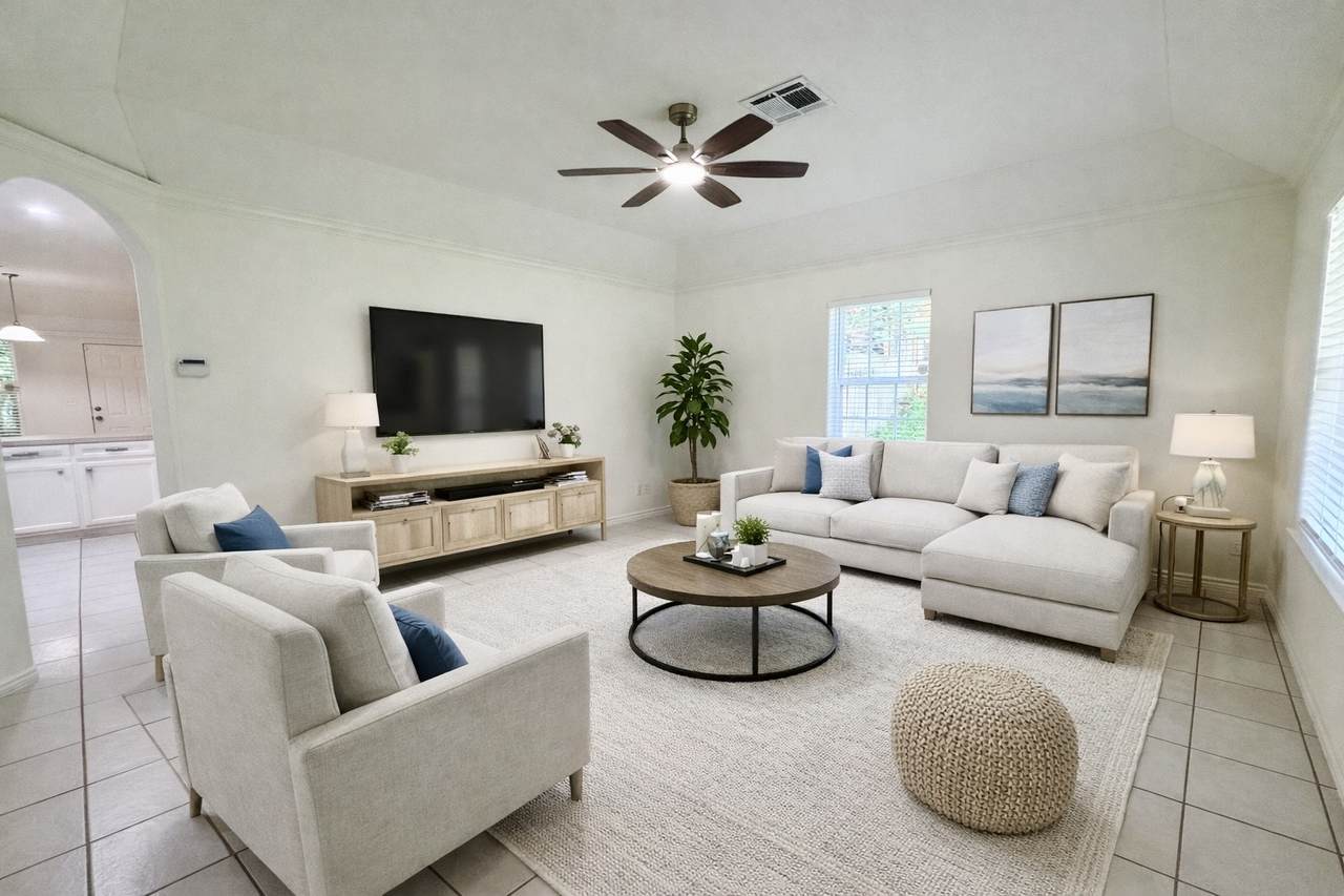 322 Green Leaf Street - Photo 1