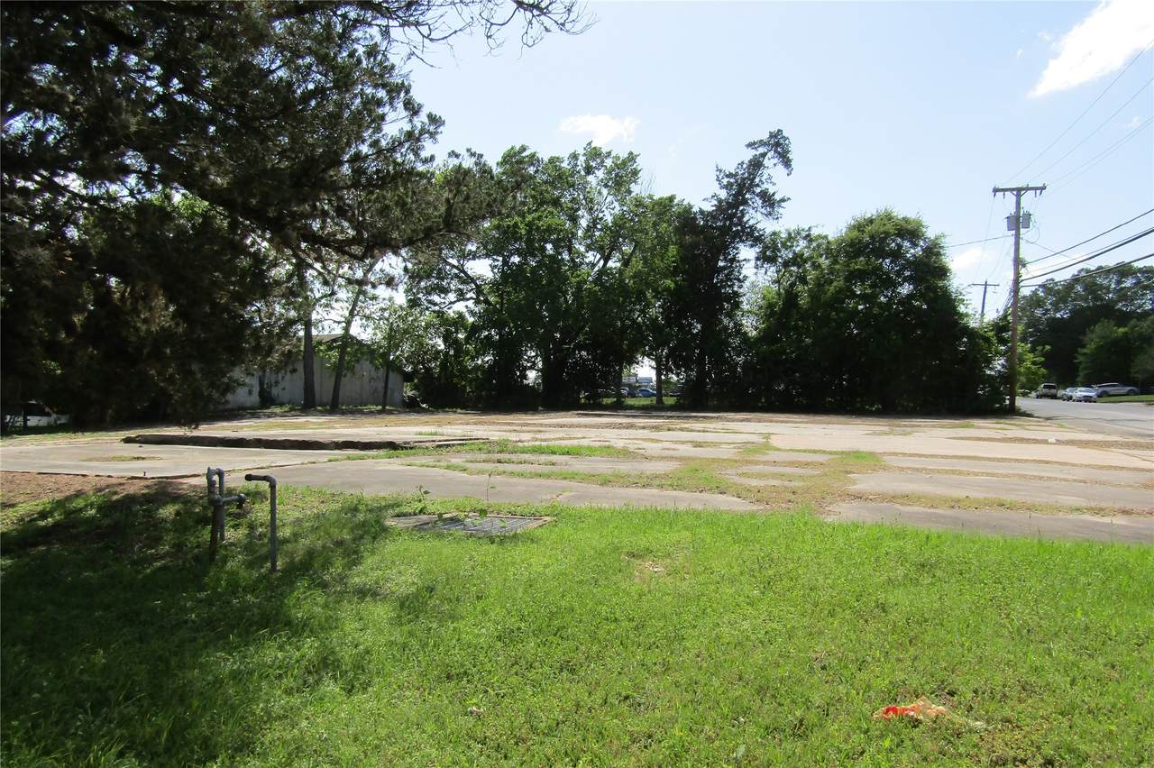 401 Drew Road - Photo 1