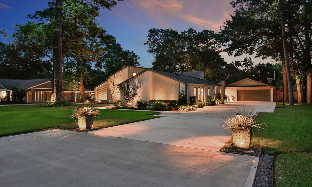 11918 Beverly Drive - Photo 1