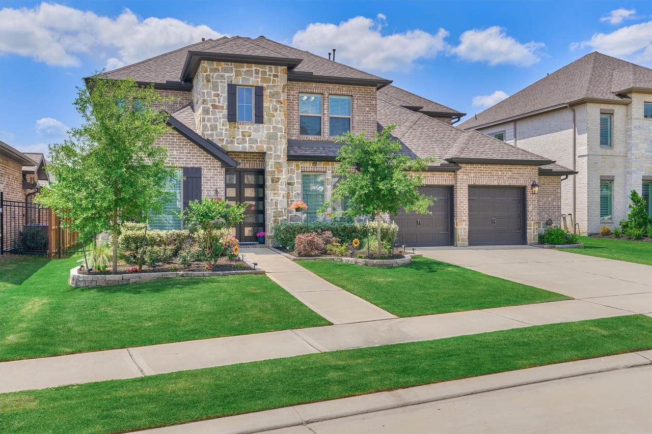 27216 Starry Oaks Drive - Photo 1