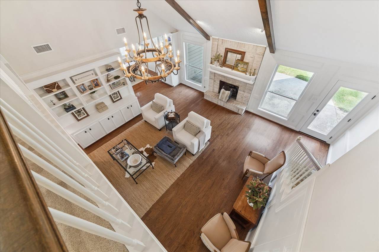 2415 Parkdale Drive - Photo 1