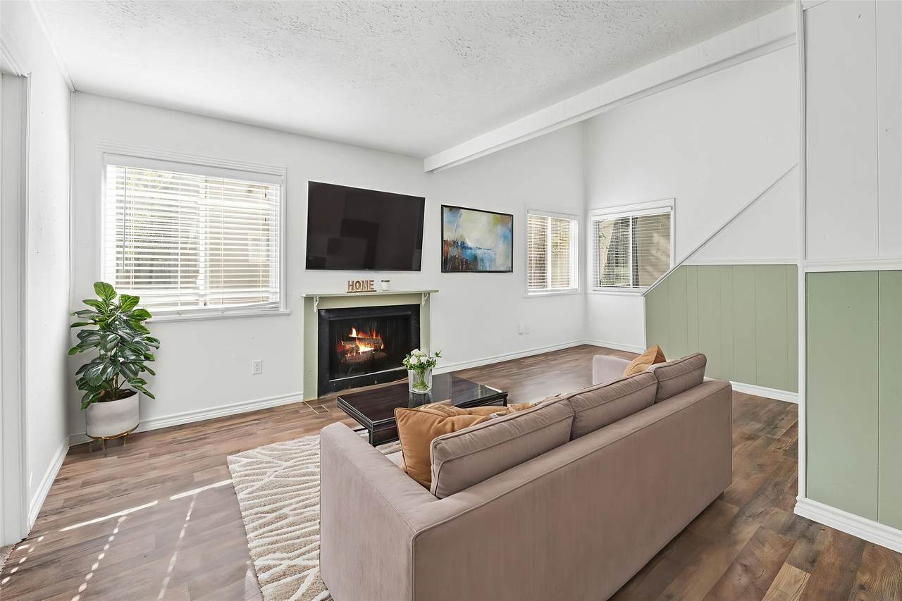 26604 Orchid Court - Photo 1