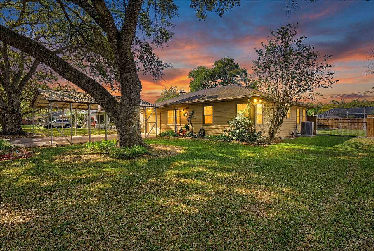 2501 Marguerite Street - Photo 1