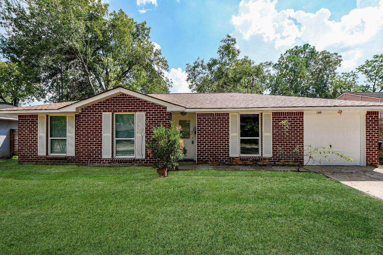 5811 Greencraig Drive - Photo 1