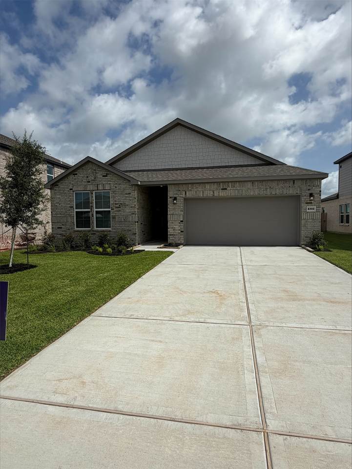 2821 Zircon Drive - Photo 1