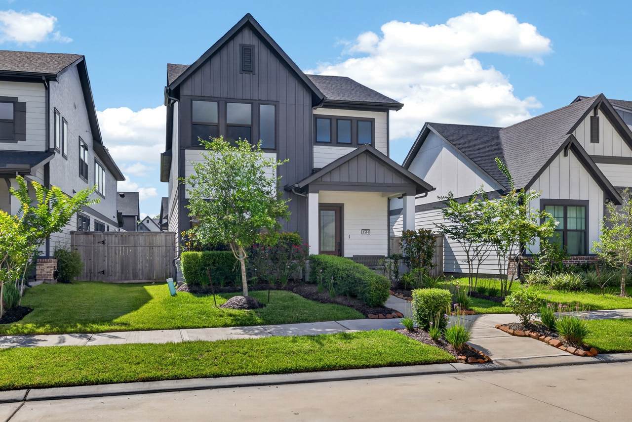 1514 Park Path Drive - Photo 1