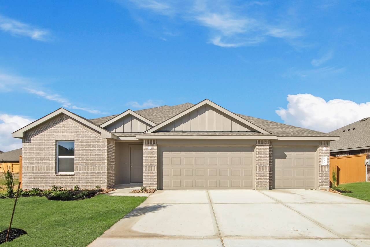533 Comal Trail - Photo 1