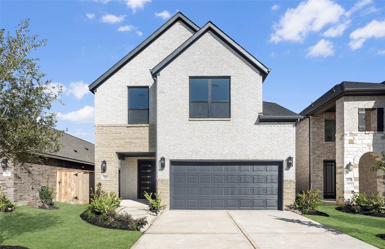 211 Bright Valley Way - Photo 1