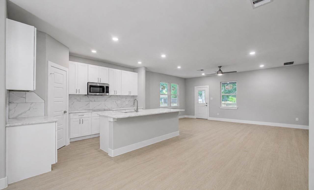 5447 Shady Creek Drive - Photo 1