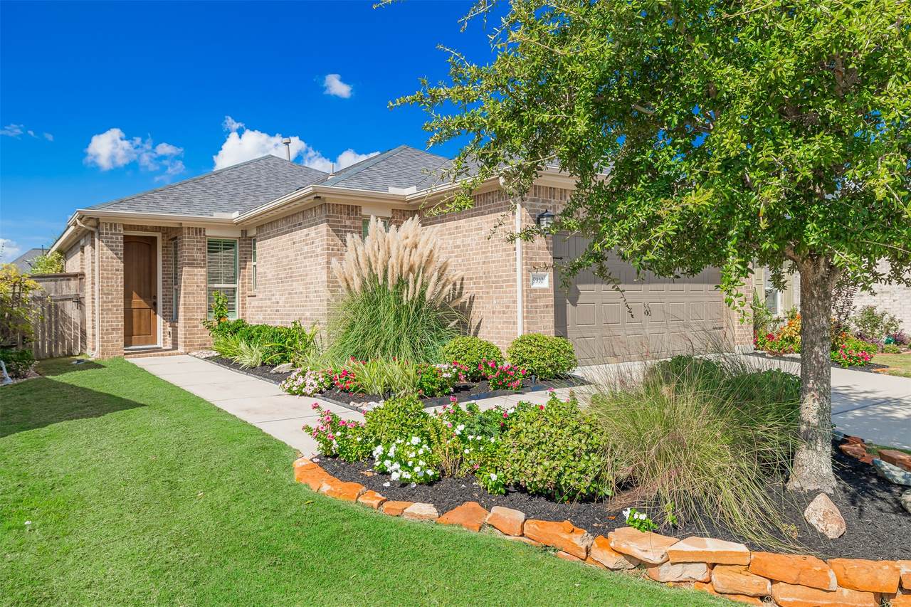 5910 Pedernales Bend Lane - Photo 1