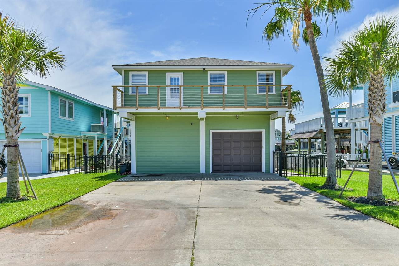 1823 Tiki Drive - Photo 1