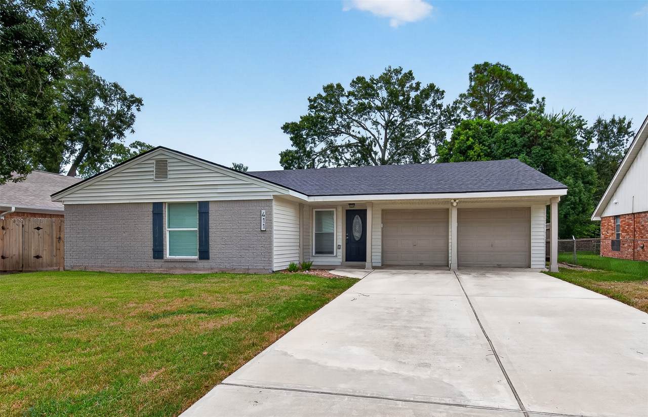 411 Cole Street - Photo 1