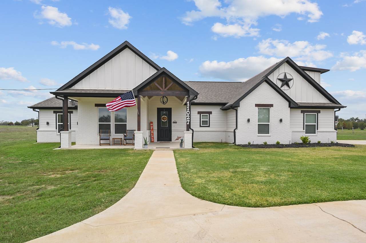 11027 Oak Lake Road - Photo 1