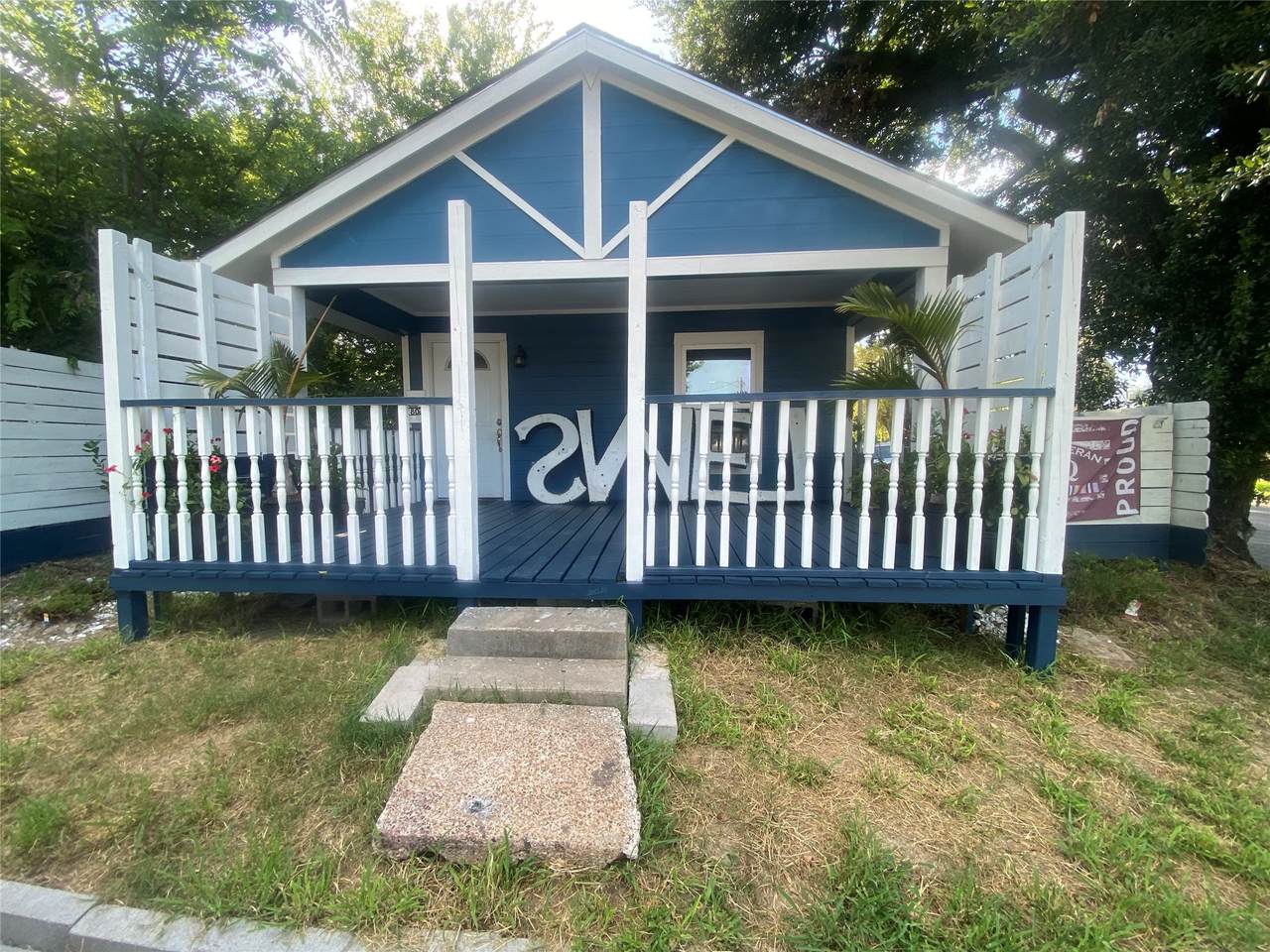 2802 Canfield Street - Photo 1