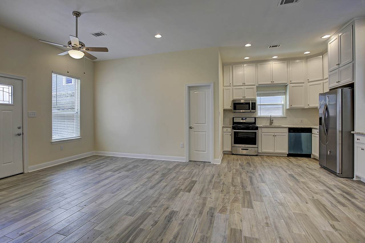 1541 Ashland Street - Photo 1