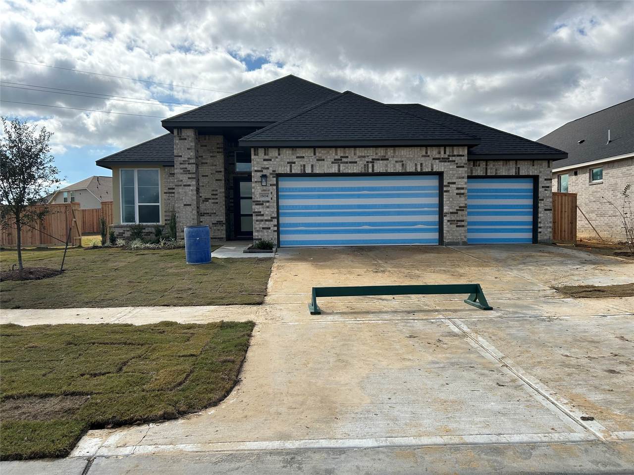 15034 Mission Avenue - Photo 1