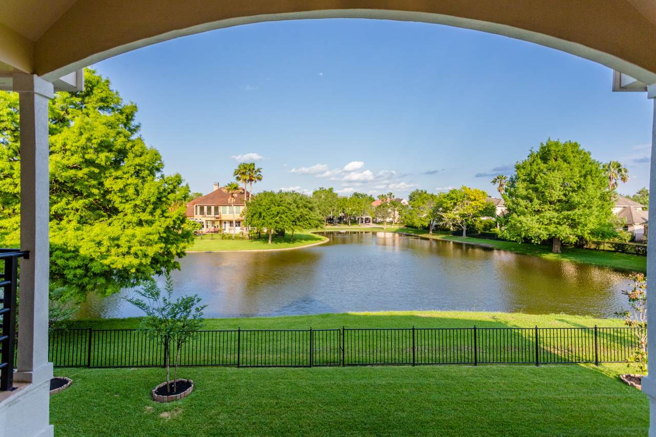 14 Lake Mist Court - Photo 1