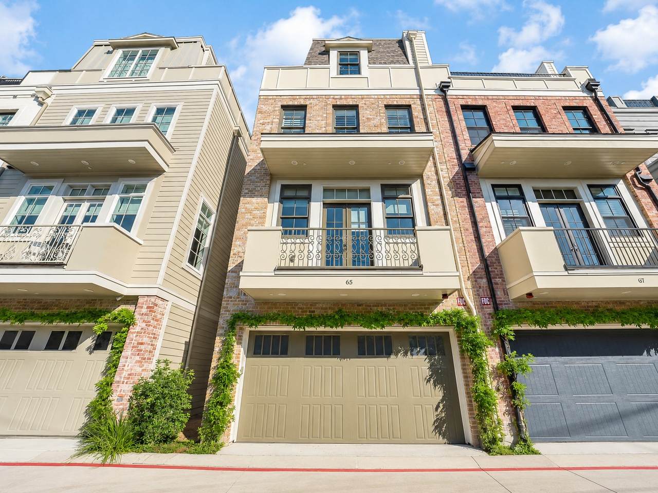 65 Crain Square Boulevard - Photo 1