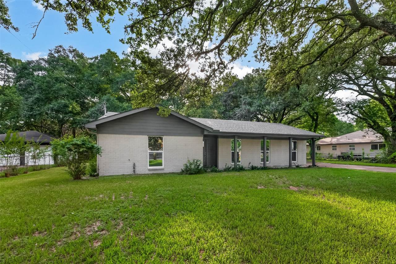 9 Amburn Road - Photo 1